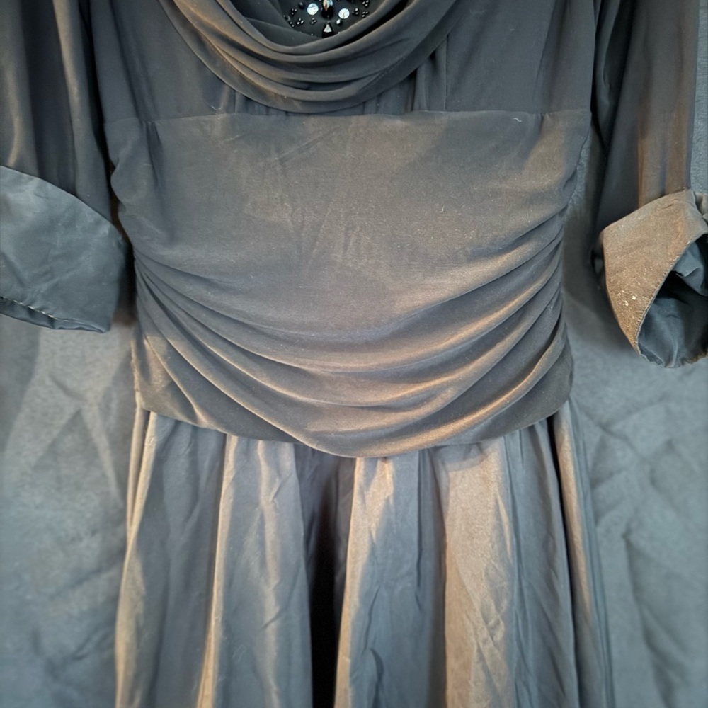 La Nouvelle Renaissance Black Dress - Picture 6 of 8